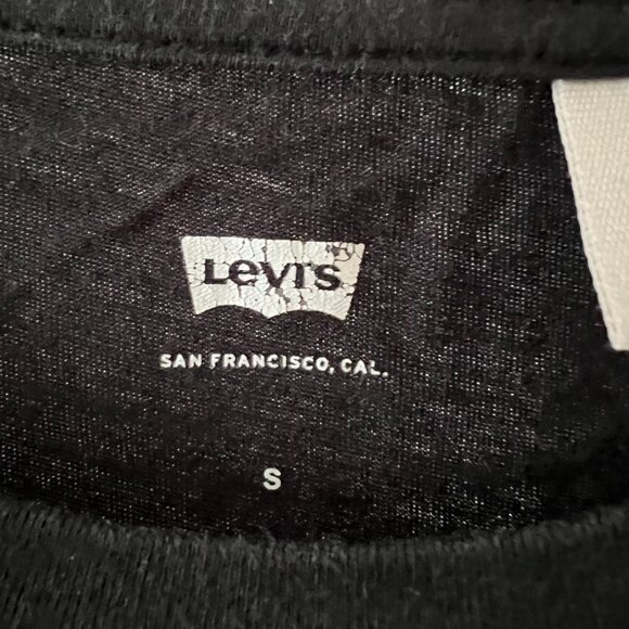 Levi's T-Shirt - Picture 2 of 2